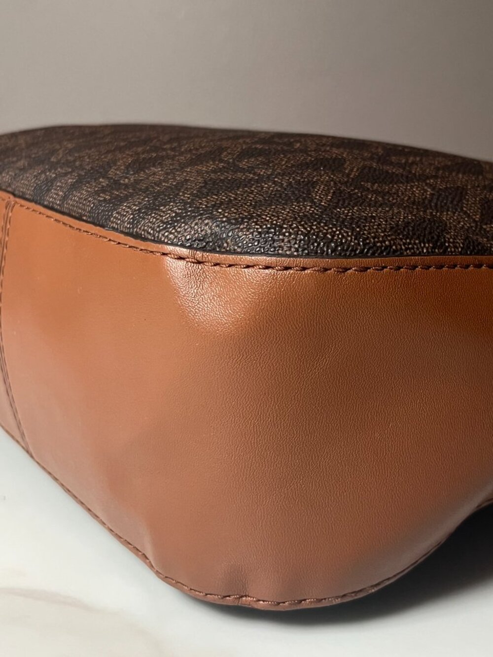 Michael Kors Signature MK Logo Shoulder Bag Brown Tan Leather - Like New - Picture 10 of 13